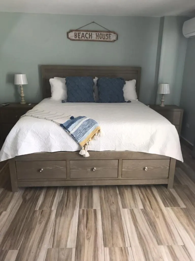 Apartment Beachfront Serenity: Remodeled Condo with City Views San Juan